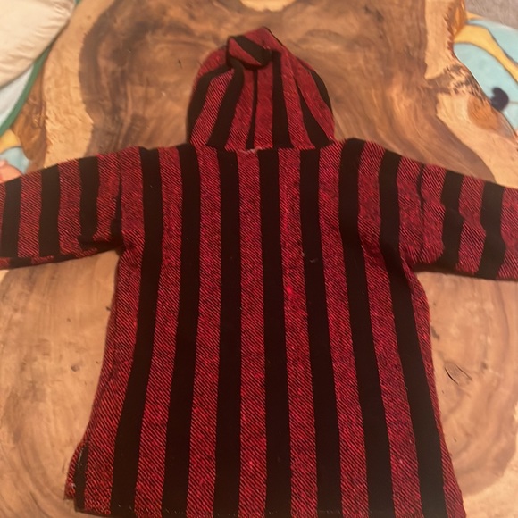 Black and red Baja pullover hoodie - Picture 4 of 4